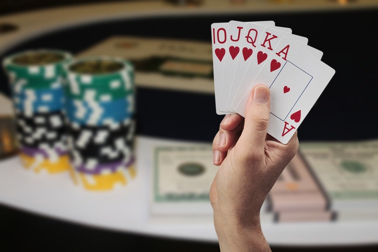 Tampilan permainan kasino live dan slot di platform gabut21 pada perangkat mobile